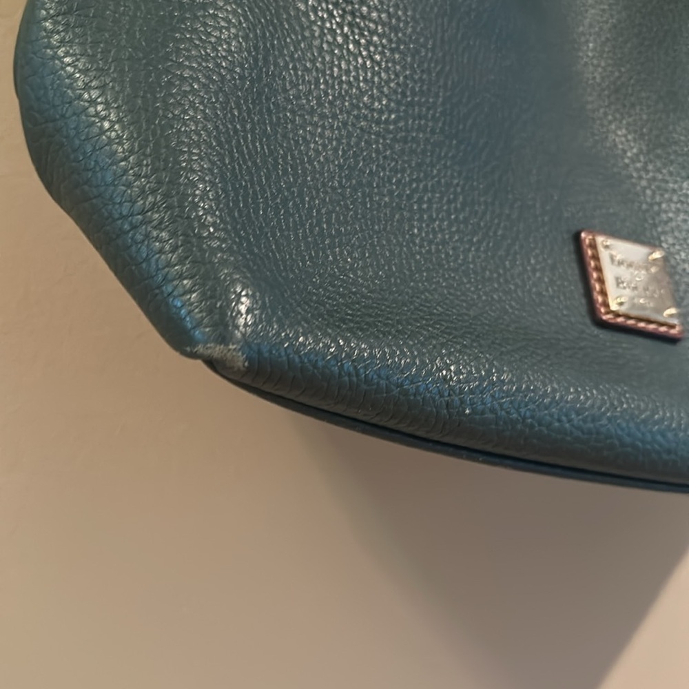 Dooney & Bourke green Pebble Grain Twist Strap Hobo - Picture 4 of 6